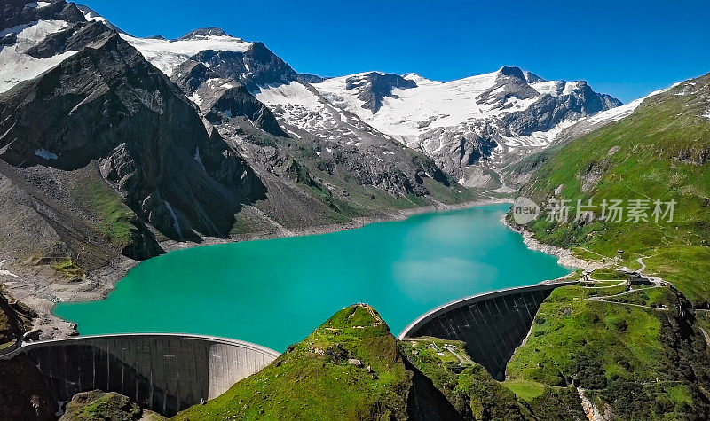 卡普伦高山水库Mooserboden Stausee大坝的空中全景图，在Hohe Tauern，萨尔茨堡土地，奥地利。